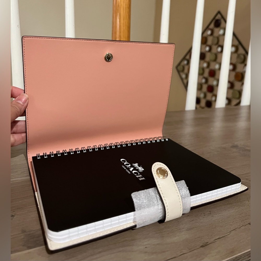 NEW Coach Notebook In Signature Canvas With Floral Print - Picture 6 of 6